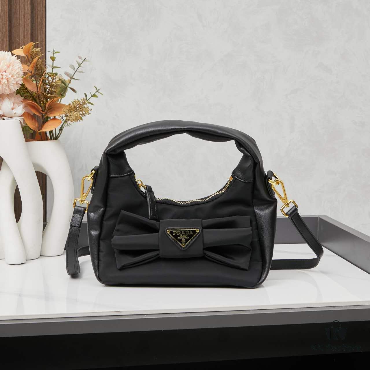 Box Included, 🎉Bow🎉 Underarm Hobo Bag