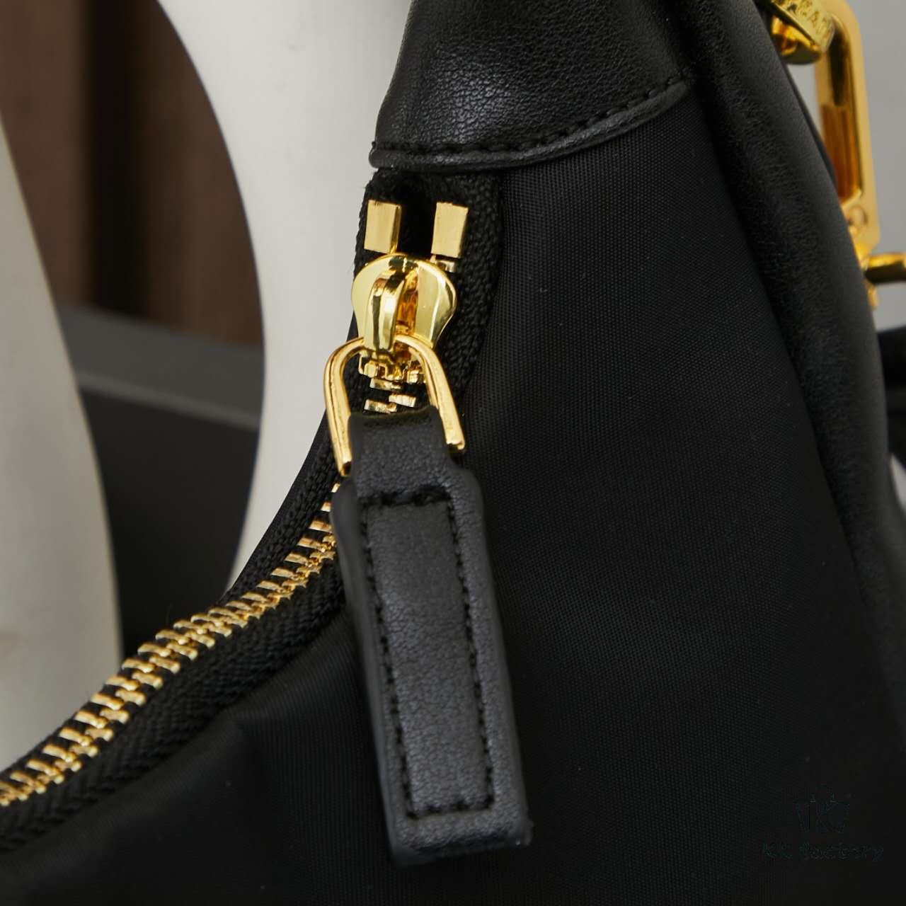 Box Included, 🎉Bow🎉 Underarm Hobo Bag