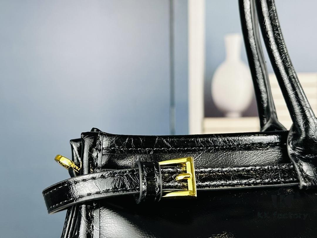 Top-grain leather, size 38x24x12, model number 446. Prada's recent unboxing joy