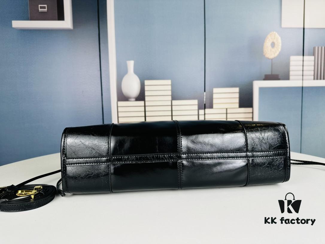 Top-grain leather, size 38x24x12, model number 446. Prada's recent unboxing joy