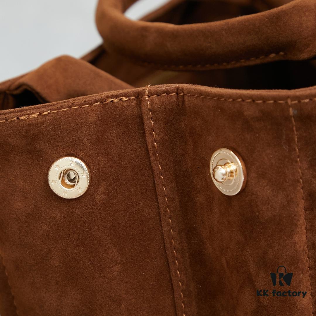 Prada New Arrival: Fortune Begins with the Iconic Triangle Logo