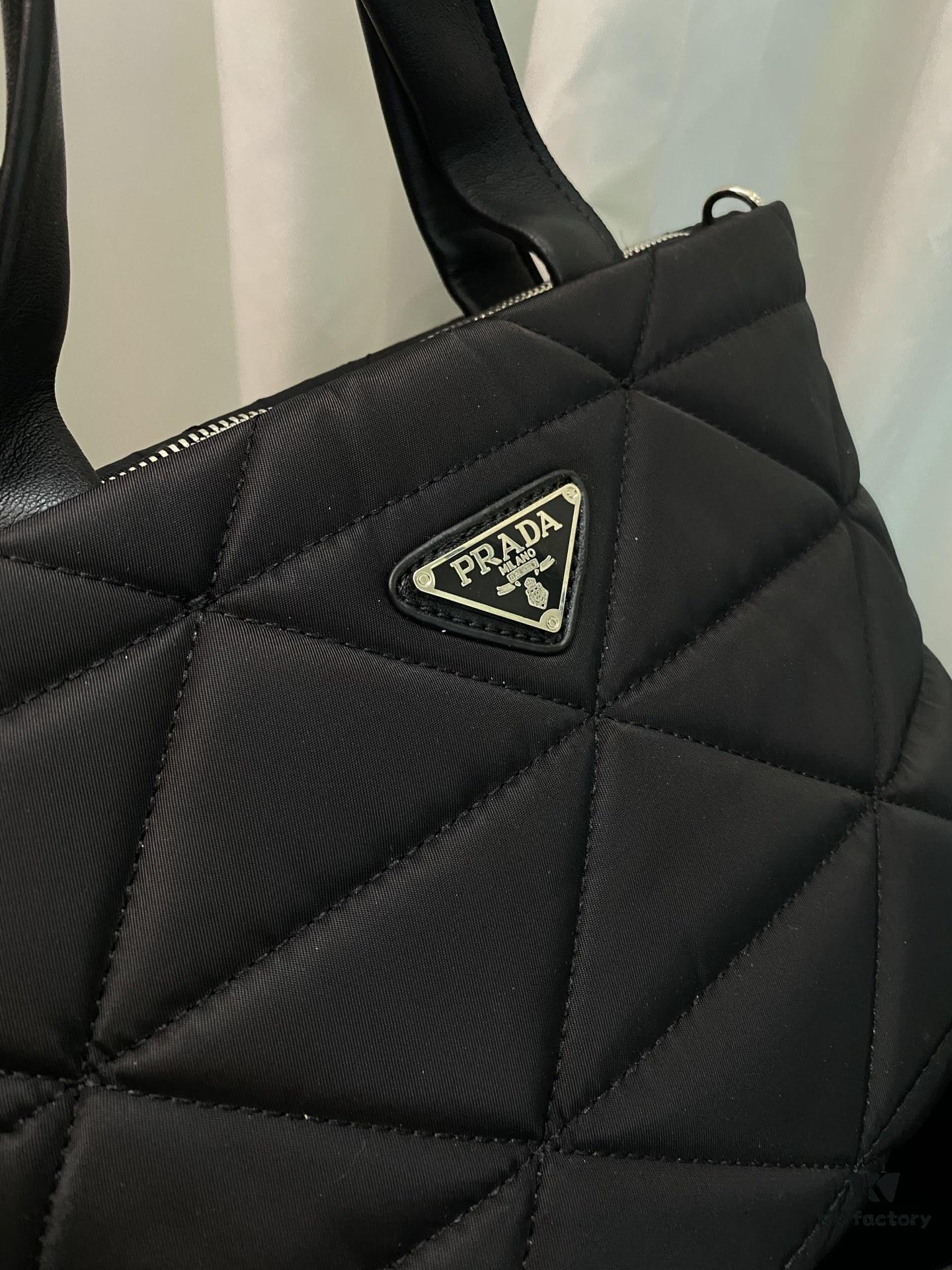 Prada Prada Parachute Fabric Counter Hit Series with Small Crossbody Bag Multi-functional Unisex Style