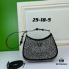 Box Included, Original Order, Factory Custom Leather ♥️ PRADA Launches New 2022 Spring/Summer Crystal Hobo Handbag, Crafted from Premium Calfskin, Fresh Interpretation by Du Juan, Wen Qi, and Deng Enxi, Lightweight and Stylish, Must-Have for Fashion Enthusiasts