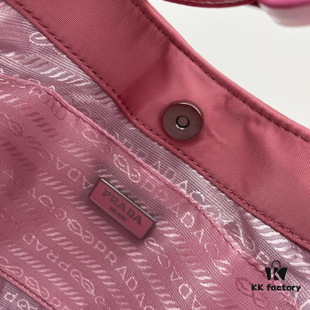 Box Included, Original Order, Factory Custom Leather ♥️ PRADA Launches New 2022 Spring/Summer Crystal Hobo Handbag, Crafted from Premium Calfskin, Inspired by Du Juan, Wen Qi, and Deng Enxi, Faithfully Reproduced, Lightweight and Stylish, Must-Have for Fashion Enthusiasts