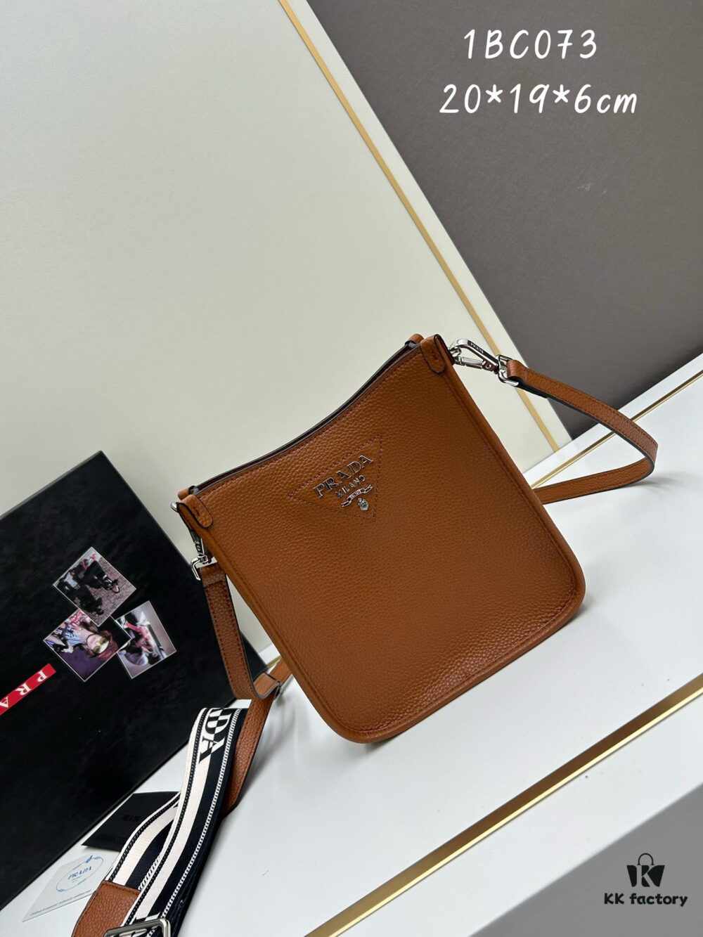 High-Quality PRADA Shoulder Crossbody Bag - Imported Full-Grain Coarse Crispy Calf Leather, Detachable Dual Straps (Leather Strap + Lettered Fabric Strap), Metal Logo, Magnetic Closure