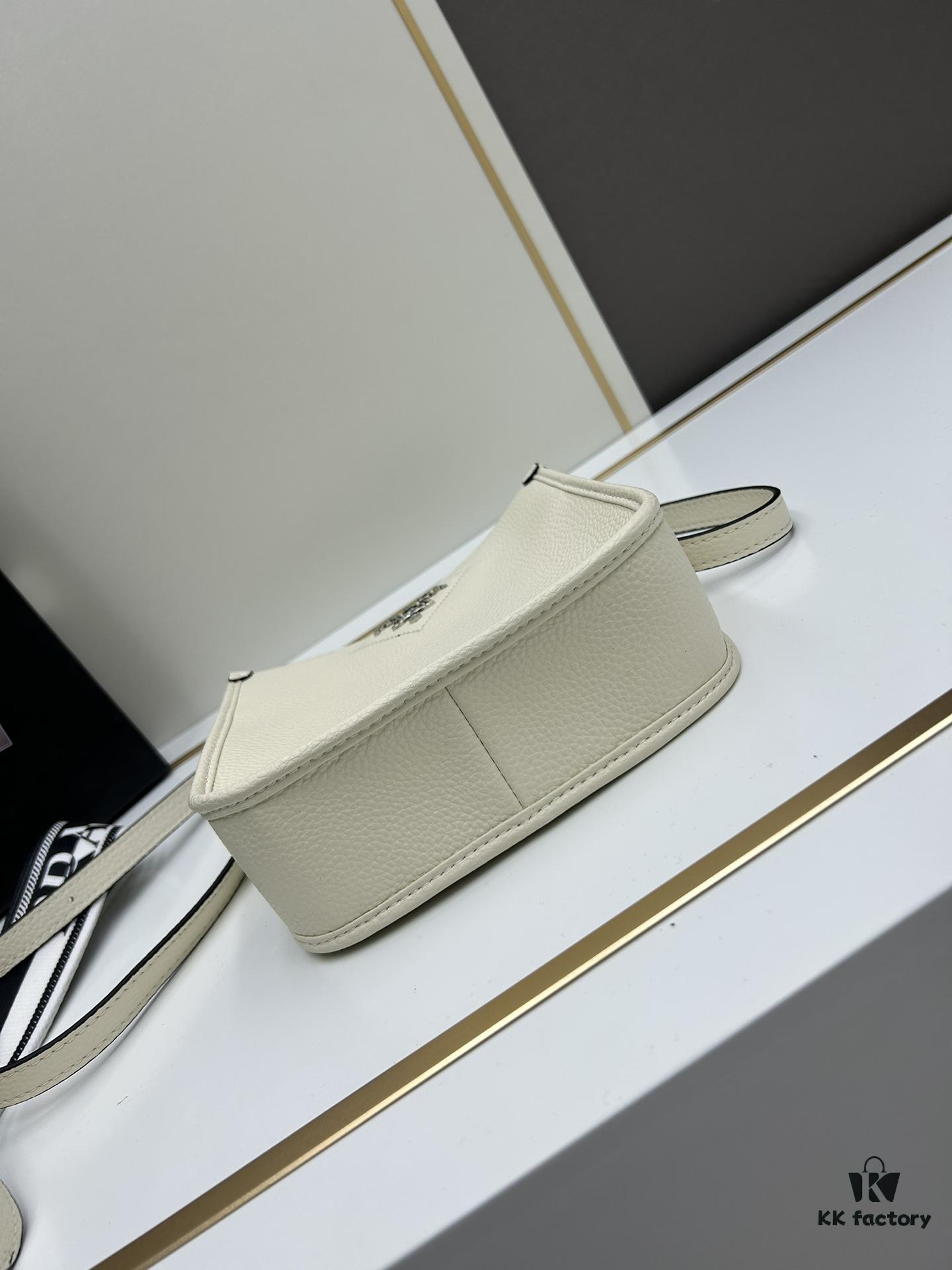 High-Quality PRADA Shoulder Crossbody Bag - Imported Full-Grain Coarse Lychee Texture Leather, Detachable Dual Straps (Leather Strap & Lettered Fabric Strap), Metal Logo, Magnetic Closure