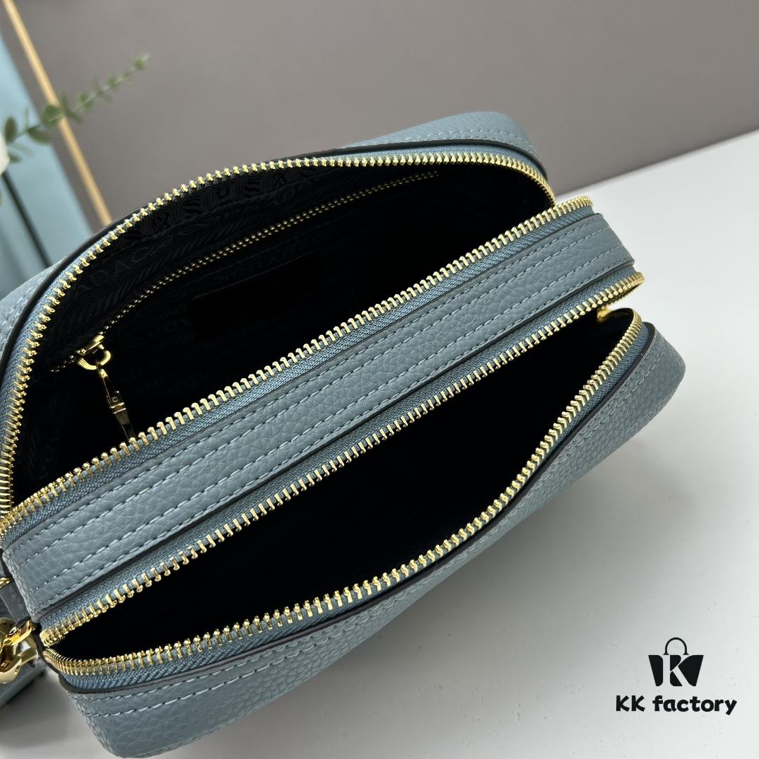 PRADA Dual-Shoulder Camera Bag in Imported Full-Grain Coarse Crispy Calfskin