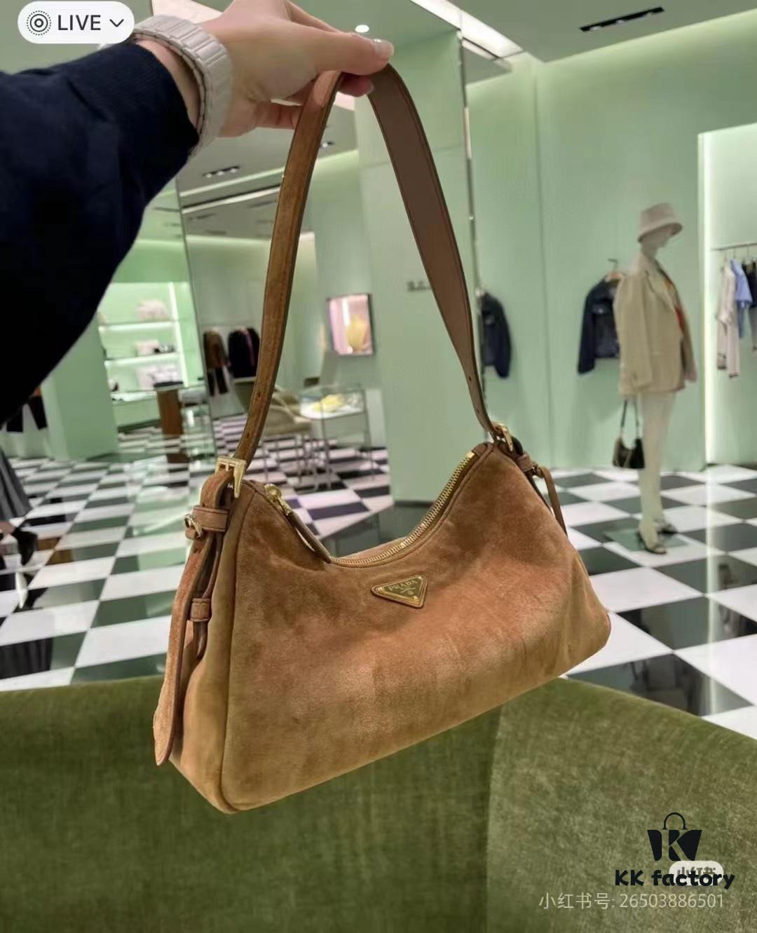 【Authentic Quality + Matching Cabinet Hardware】🌹 (Suede) 🎉 Prada's Latest Handbag 🎉🎉🎉 New Shoulder Bag Inspired by the Hobo Silhouette