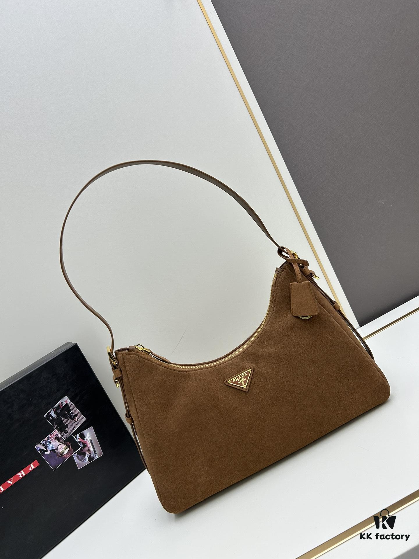 Original Quality + Matching Cabinet Hardware 🌹 (Suede Nubuck) Prada's Latest Handbag 🎉🎉🎉 New Shoulder Bag Inspired by Hobo Silhouette