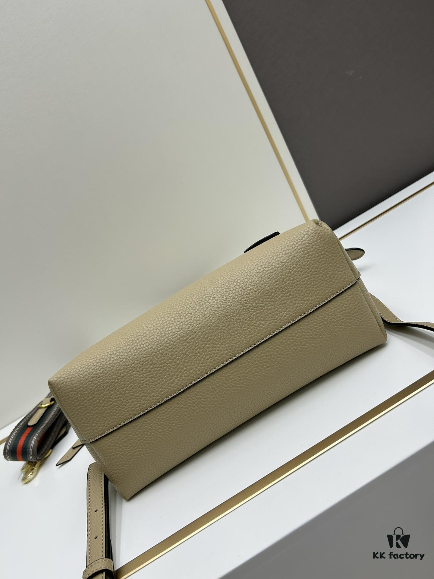 PRADA Classic Reissue 🌹 Calfskin Leather Bag with Dual Handles and Detachable Adjustable Straps