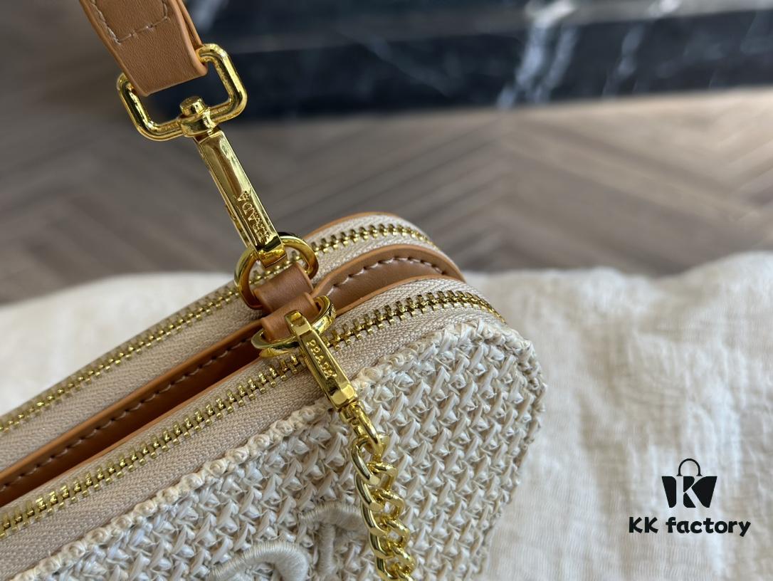 Prada Triangle Bag 🔥 Bestseller