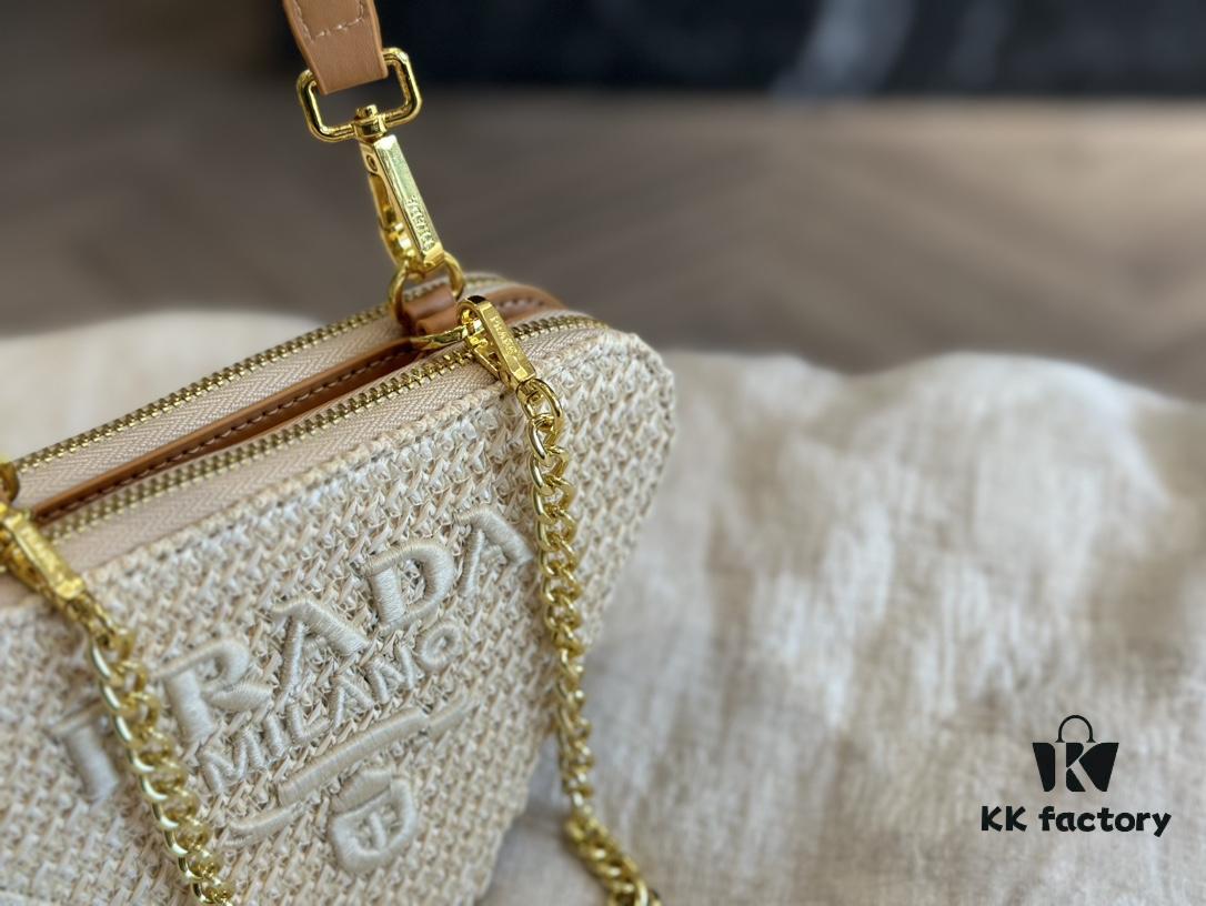 Prada Triangle Bag 🔥 Bestseller