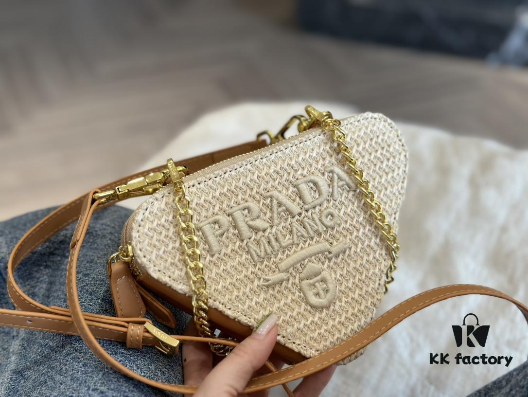 Prada Triangle Bag 🔥 Bestseller