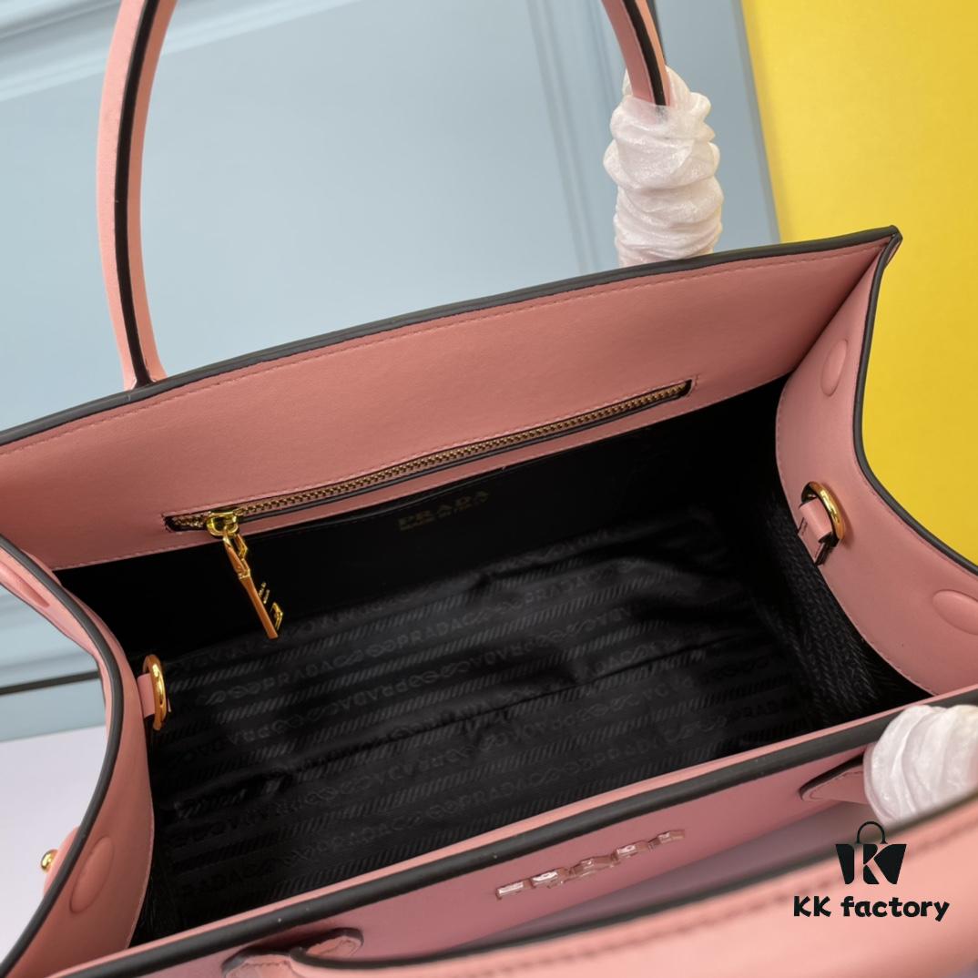 High-Quality Counter Product PRADA #66158 Premium Imported Coarse Cross Cowhide with Calfskin, 175 OEM Code, Enamel Same-Color Logo Pendant, Classic and Uniquely Elegant, 33 x 24 x 15cm