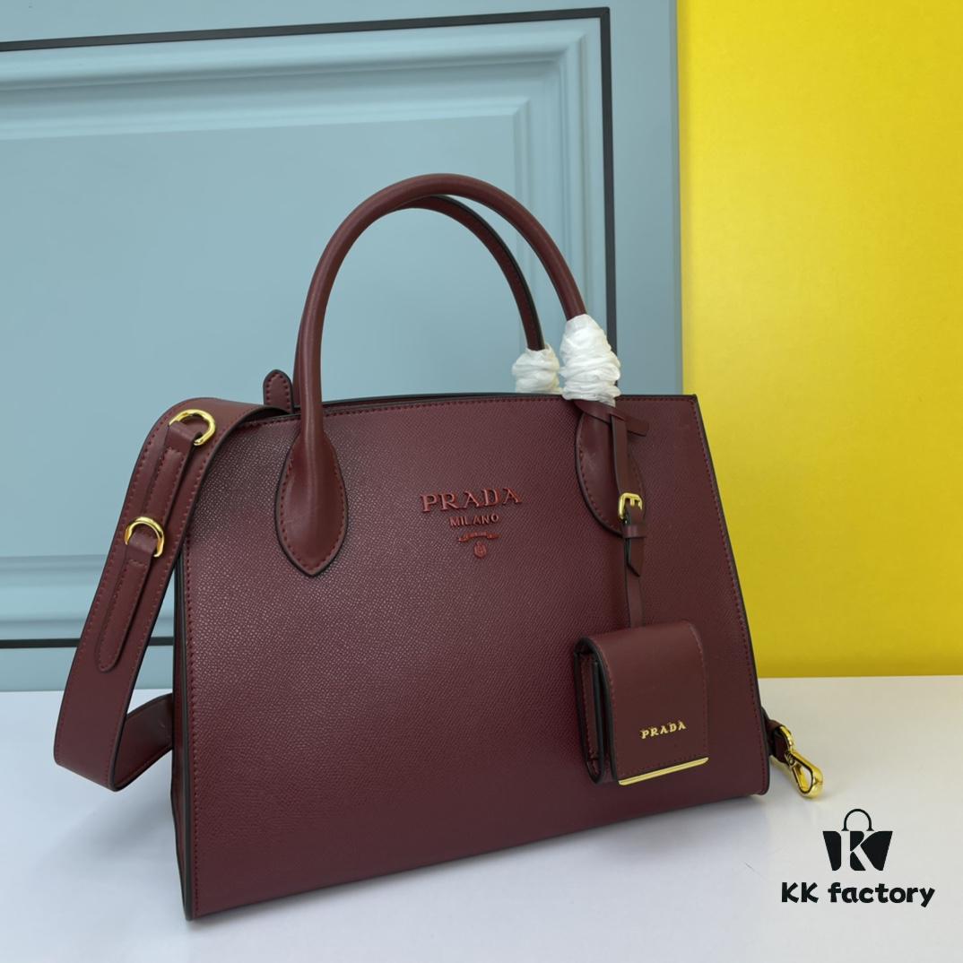 High-Quality Counter Product PRADA #66158 Premium Imported Coarse Cross Cowhide with Calfskin, 175 OEM Code, Enamel Same-Color Logo Pendant, Classic and Uniquely Elegant