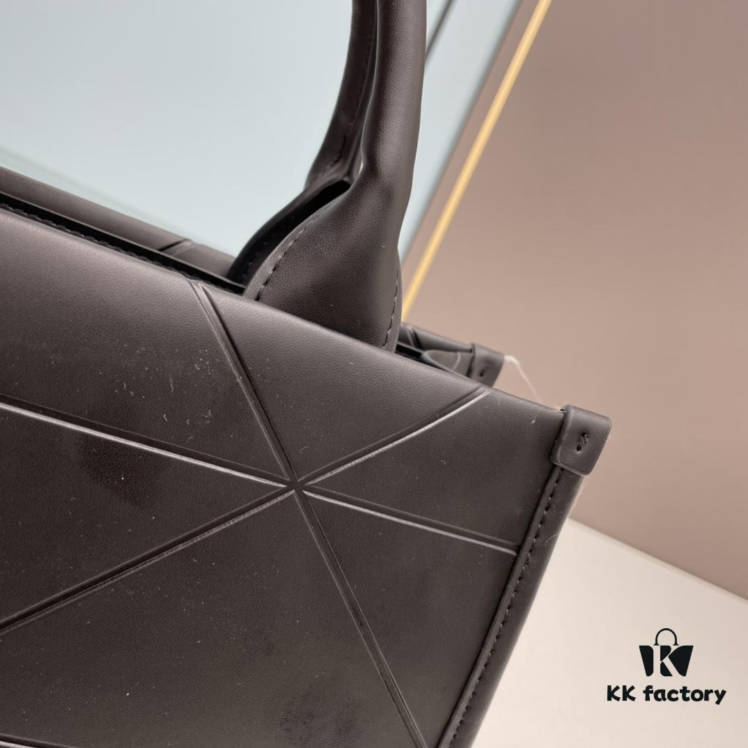 Prada Full-Cowhide Saffiano Leather Tote Bag with Detachable Adjustable Strap