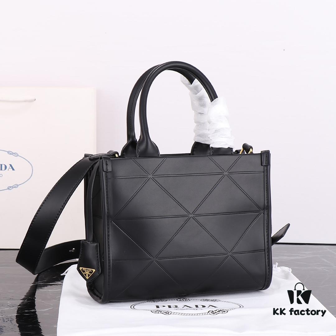 Prada Latest 22 Tote Shopping Bag 🛍️ This Season's Key Style for the Entire Season