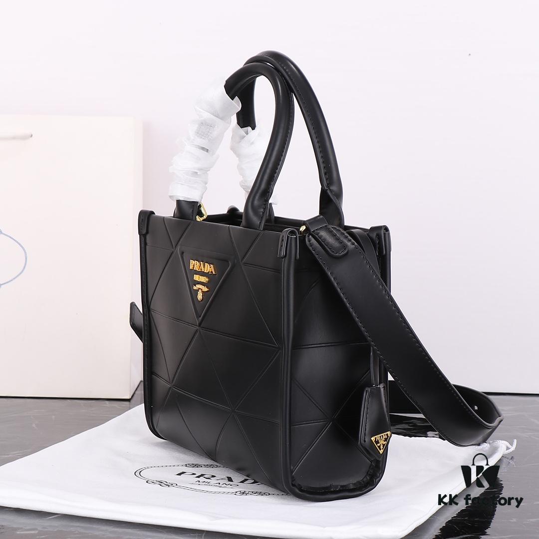 Prada Latest 22 Tote Shopping Bag 🛍️ This Season's Key Style for the Entire Season