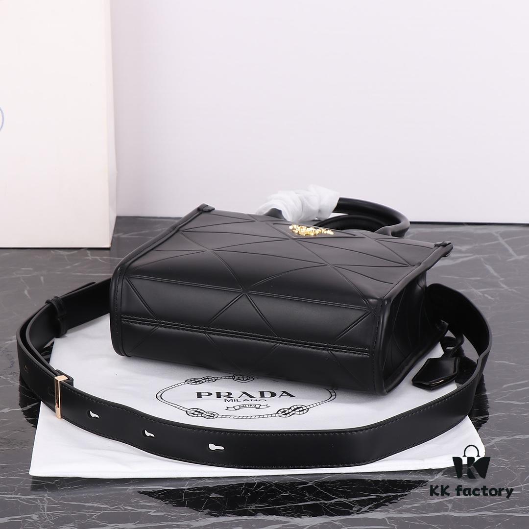 Prada Latest 22 Tote Shopping Bag 🛍️ This Season's Key Style for the Entire Season