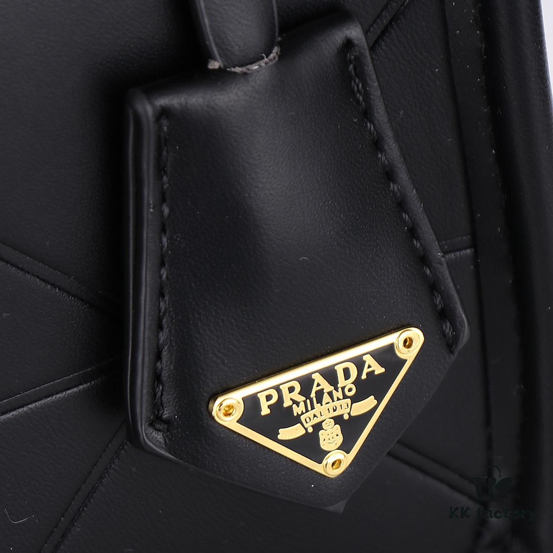 Prada Latest 22 Tote Shopping Bag 🛍️ This Season's Key Style for the Entire Season
