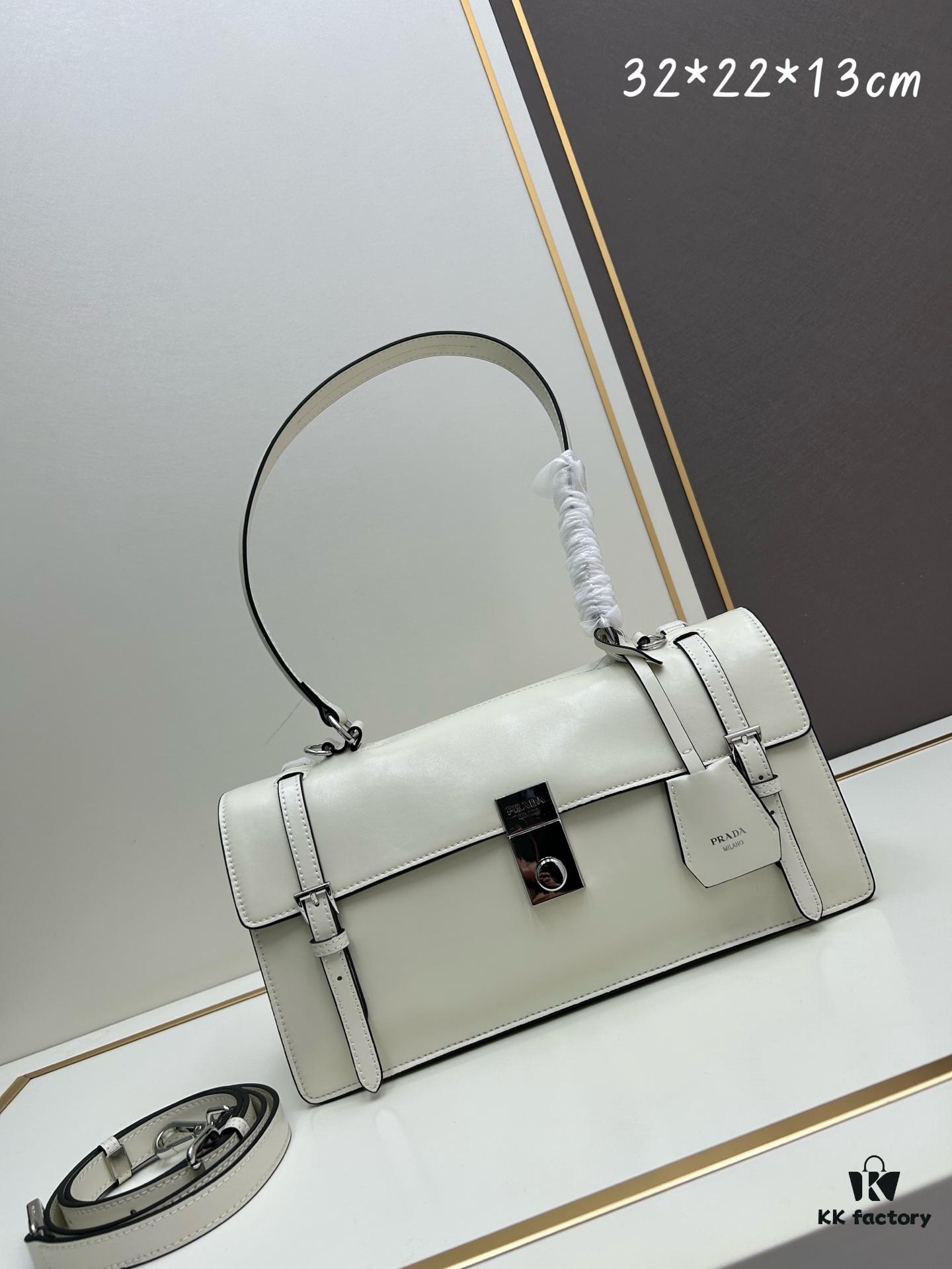 PRADA Counter New Arrival 🎉 (All-Leather Series) [Original Order Quality + Matching Counter Hardware] Full-Grain Oil-Waxed Calfskin