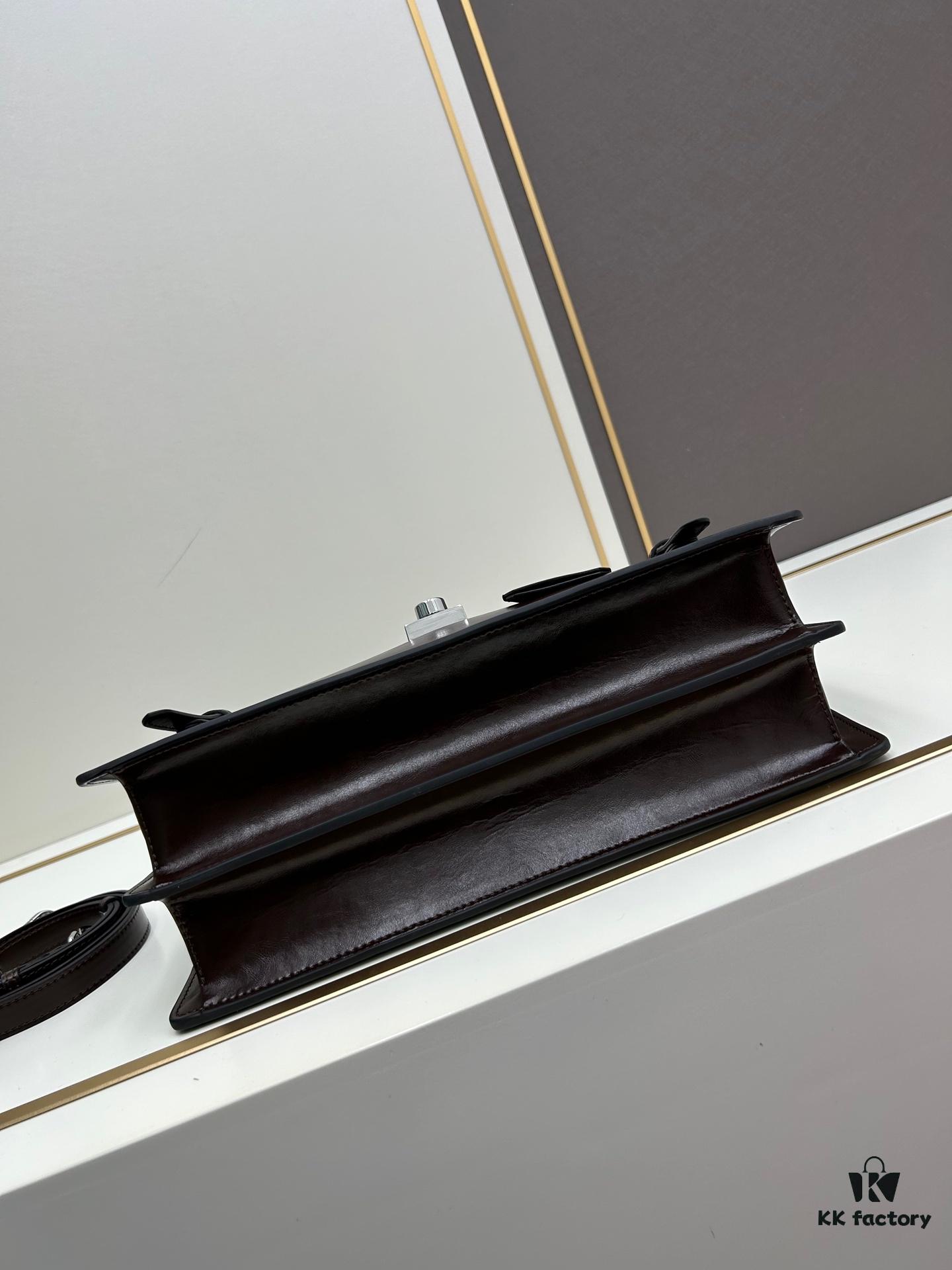 PRADA Counter New Arrival 🎉 (All-Leather Series) [Original Order Quality with Matched Hardware] Full-Grain Wax Oil Cowhide