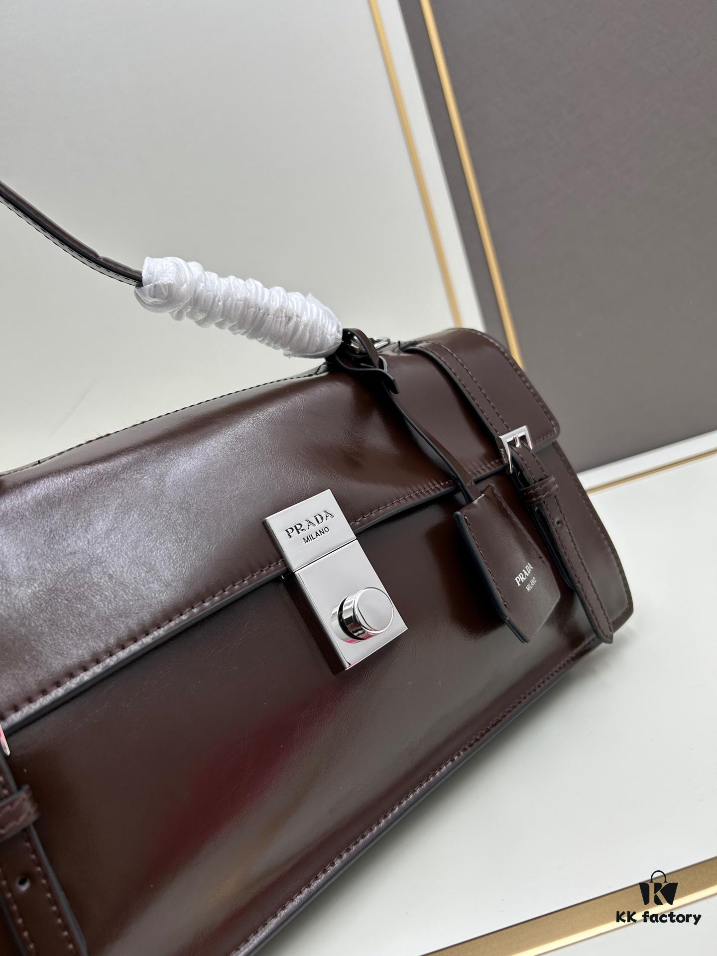 PRADA Counter New Arrival 🎉 (All-Leather Series) [Original Order Quality with Matched Hardware] Full-Grain Wax Oil Cowhide