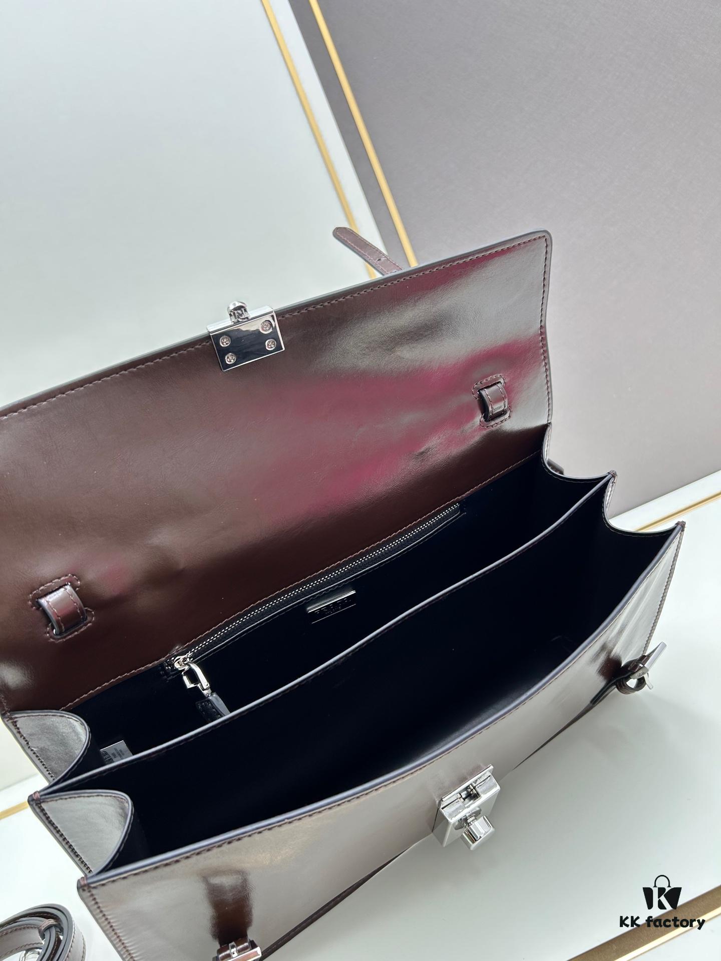 PRADA Counter New Arrival 🎉 (All-Leather Series) [Original Order Quality with Matched Hardware] Full-Grain Wax Oil Cowhide