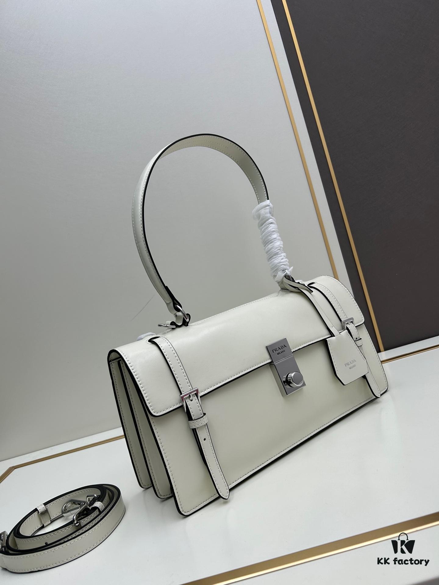 PRADA Counter New Arrival 🎉 (All-Leather Series) [Original Order Quality + Matching Counter Hardware] Full-Grain Oil-Waxed Calfskin