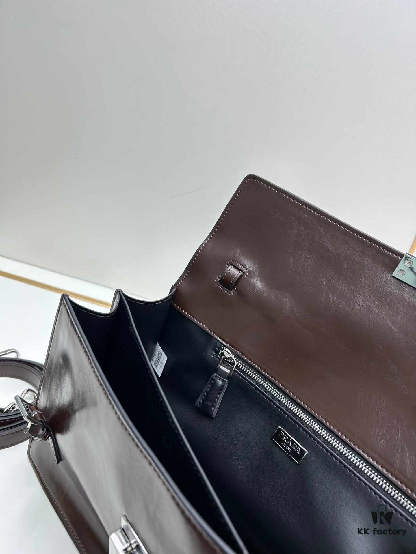 PRADA Counter New Arrival 🎉 (All-Leather Series) [Original Order Quality with Matched Hardware] Full-Grain Wax Oil Cowhide