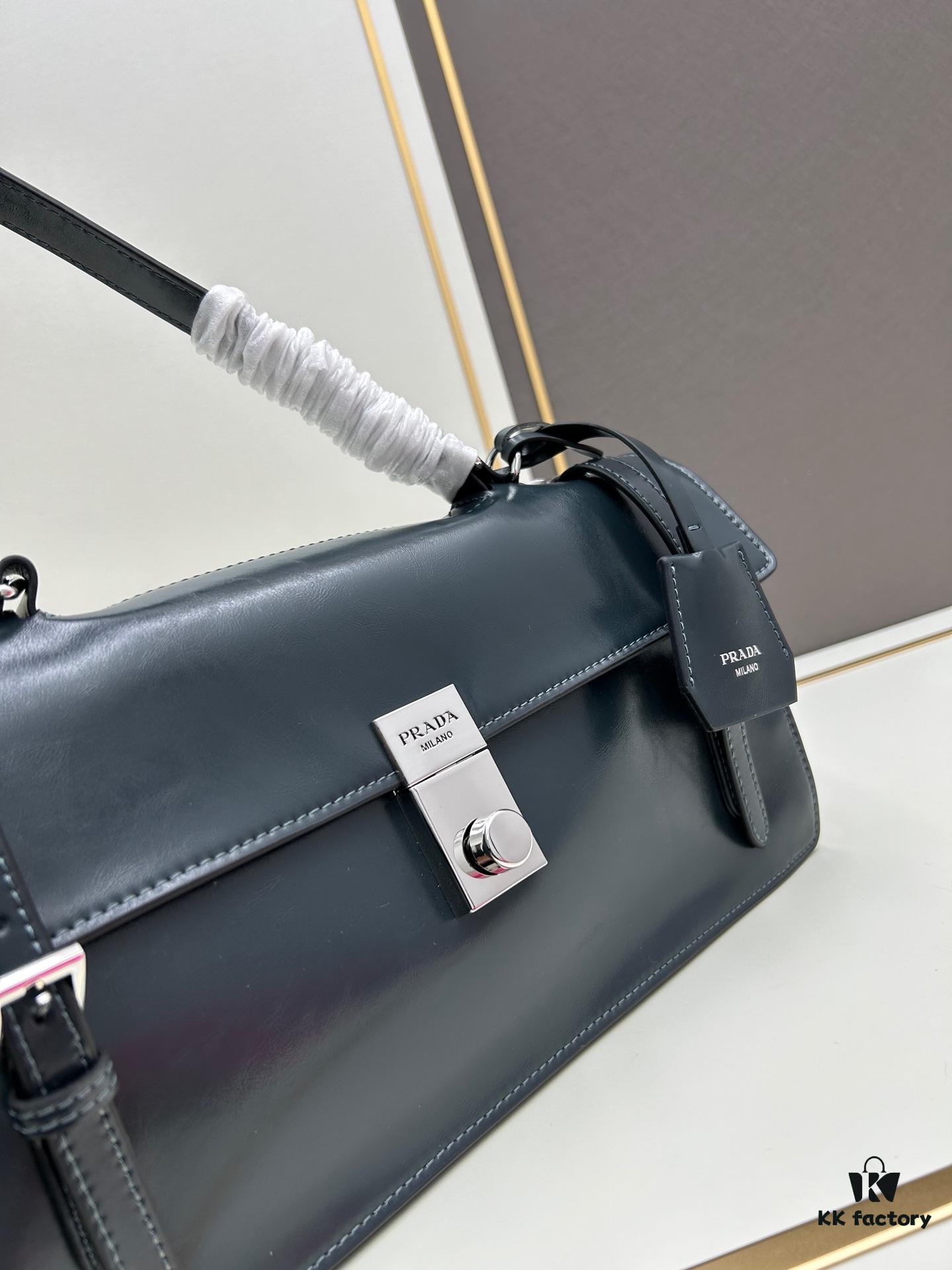 PRADA Counter New Arrival 🎉 (All-Leather Series) [Original Order Quality with Matched Counter Hardware] Full-Grain Wax Oil Calfskin