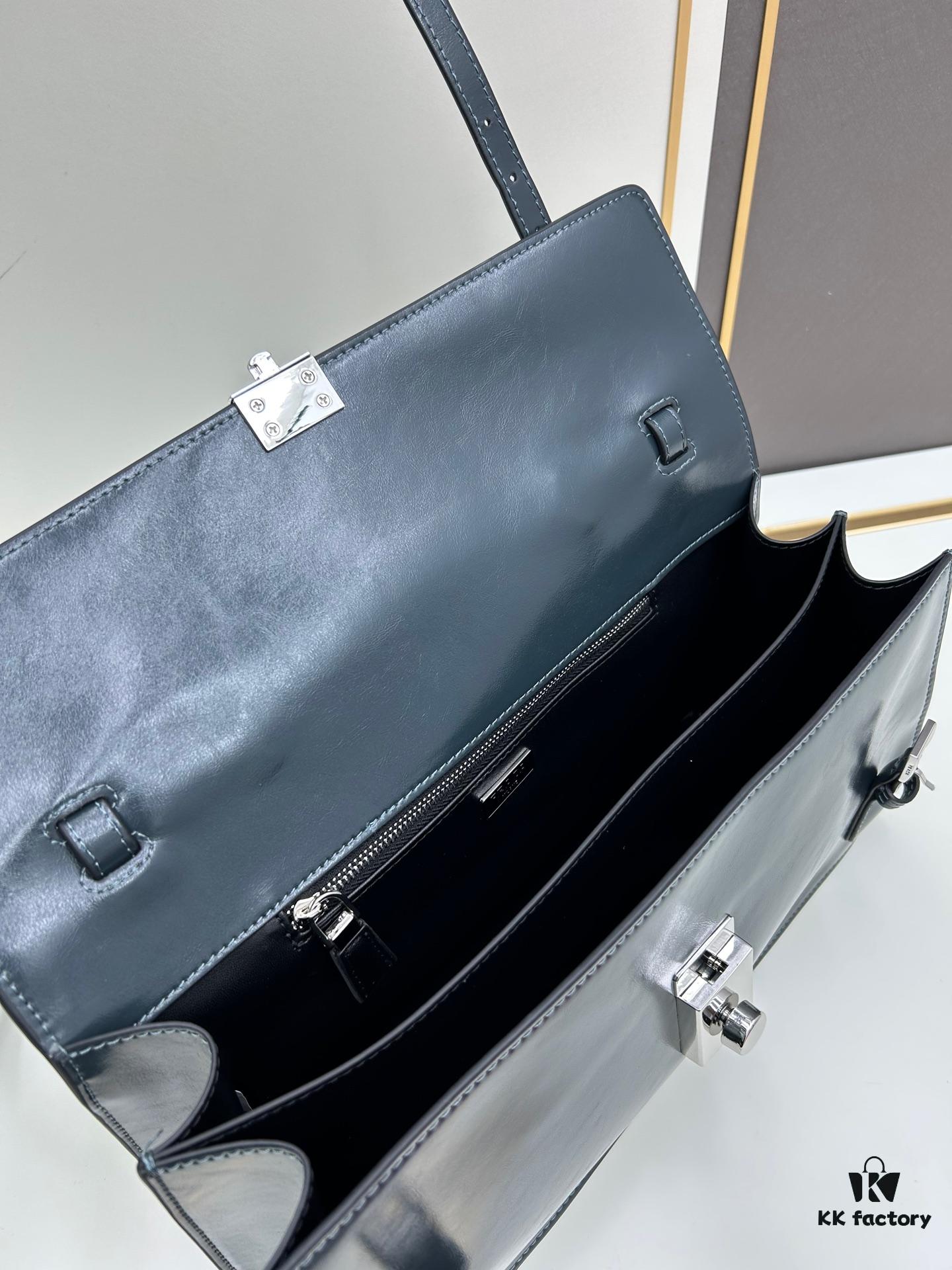 PRADA Counter New Arrival 🎉 (All-Leather Series) [Original Order Quality with Matched Counter Hardware] Full-Grain Wax Oil Calfskin