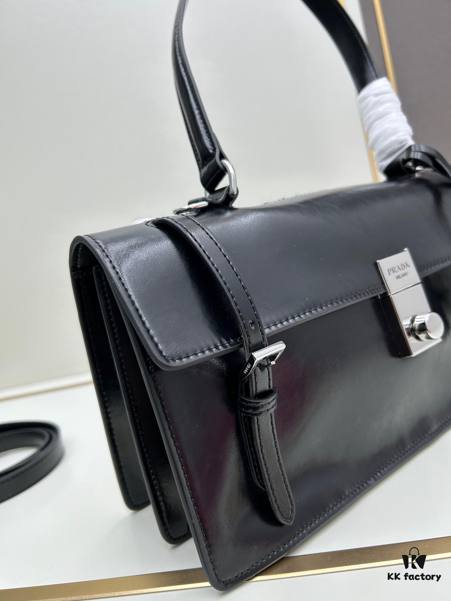 PRADA New Arrival 🎉 (All-Leather Series) [Original Order Quality with Matching Store Hardware] Full-Grain Waxed Cowhide