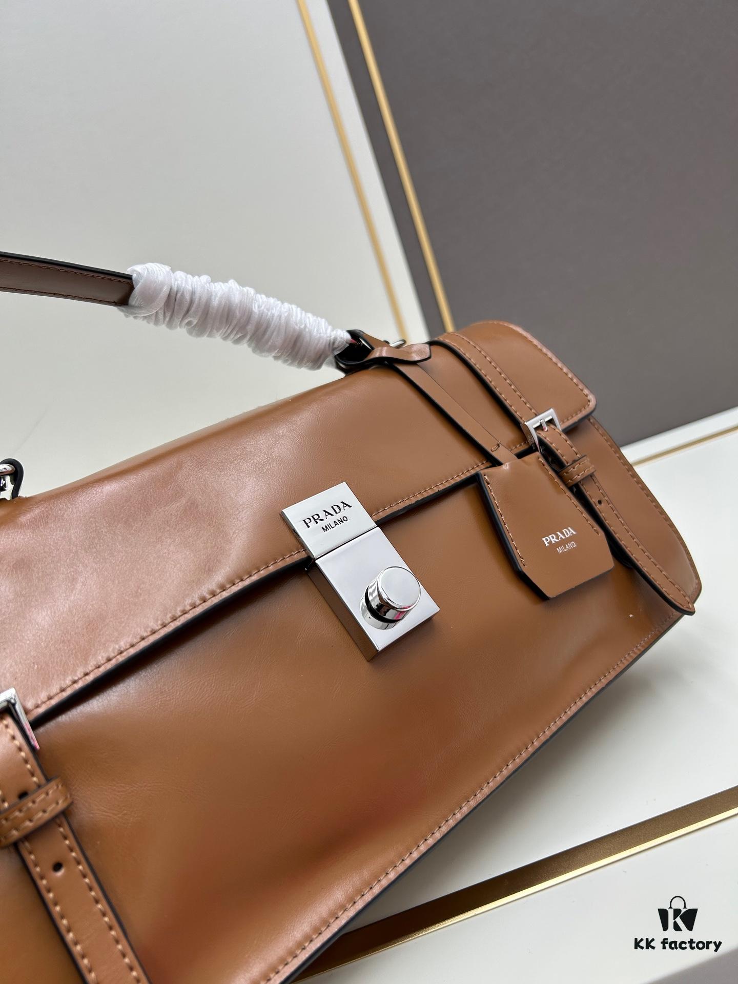 PRADA New Arrival 🎉 (All-Leather Series) [Original Order Quality with Matched Boutique Hardware] Full-Grain Oil-Waxed Cowhide