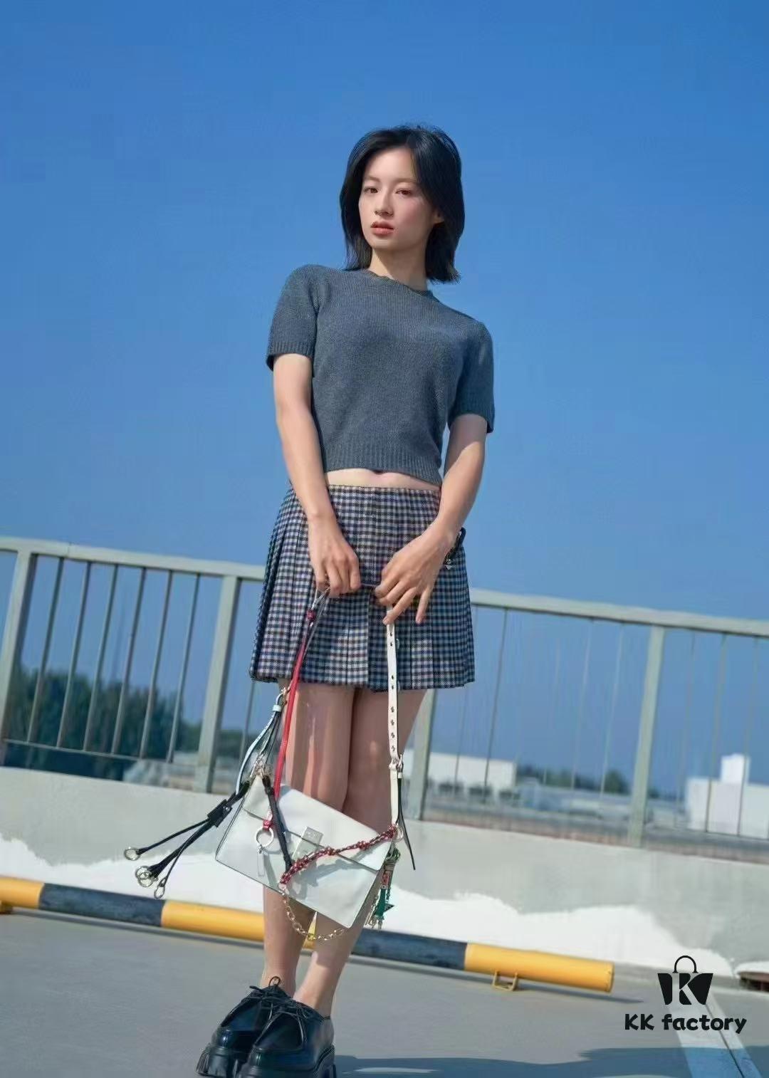 Large PRADA Counter with Gift Box, Celebrity Style 🎉 First-Layer Cowhide [Original Quality Match + Store Version Hardware]