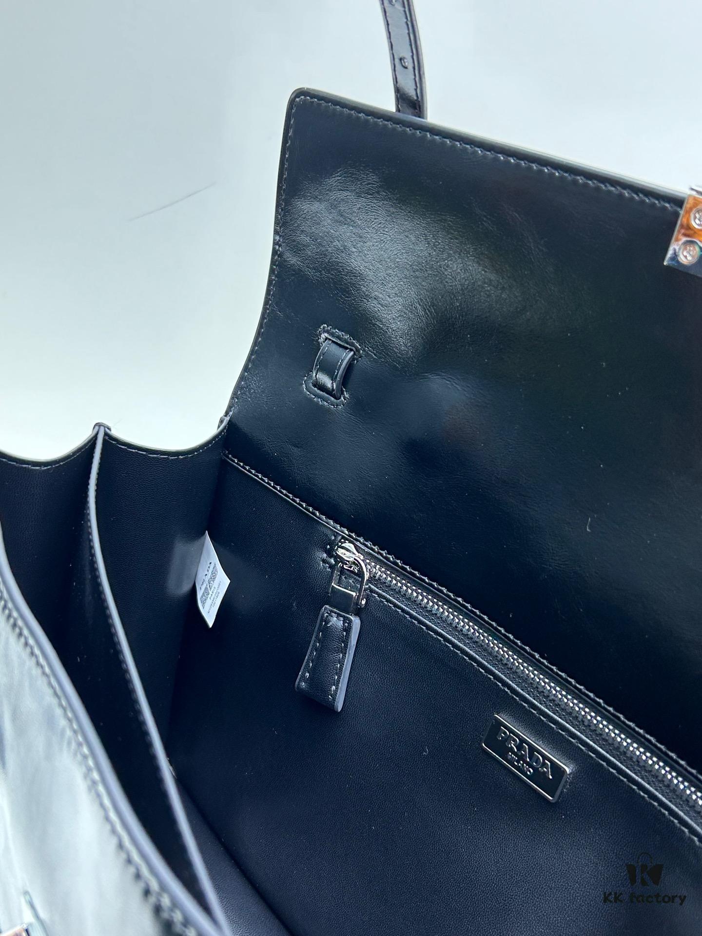 PRADA New Arrival 🎉 (All-Leather Series) [Original Order Quality with Matching Store Hardware] Full-Grain Waxed Cowhide