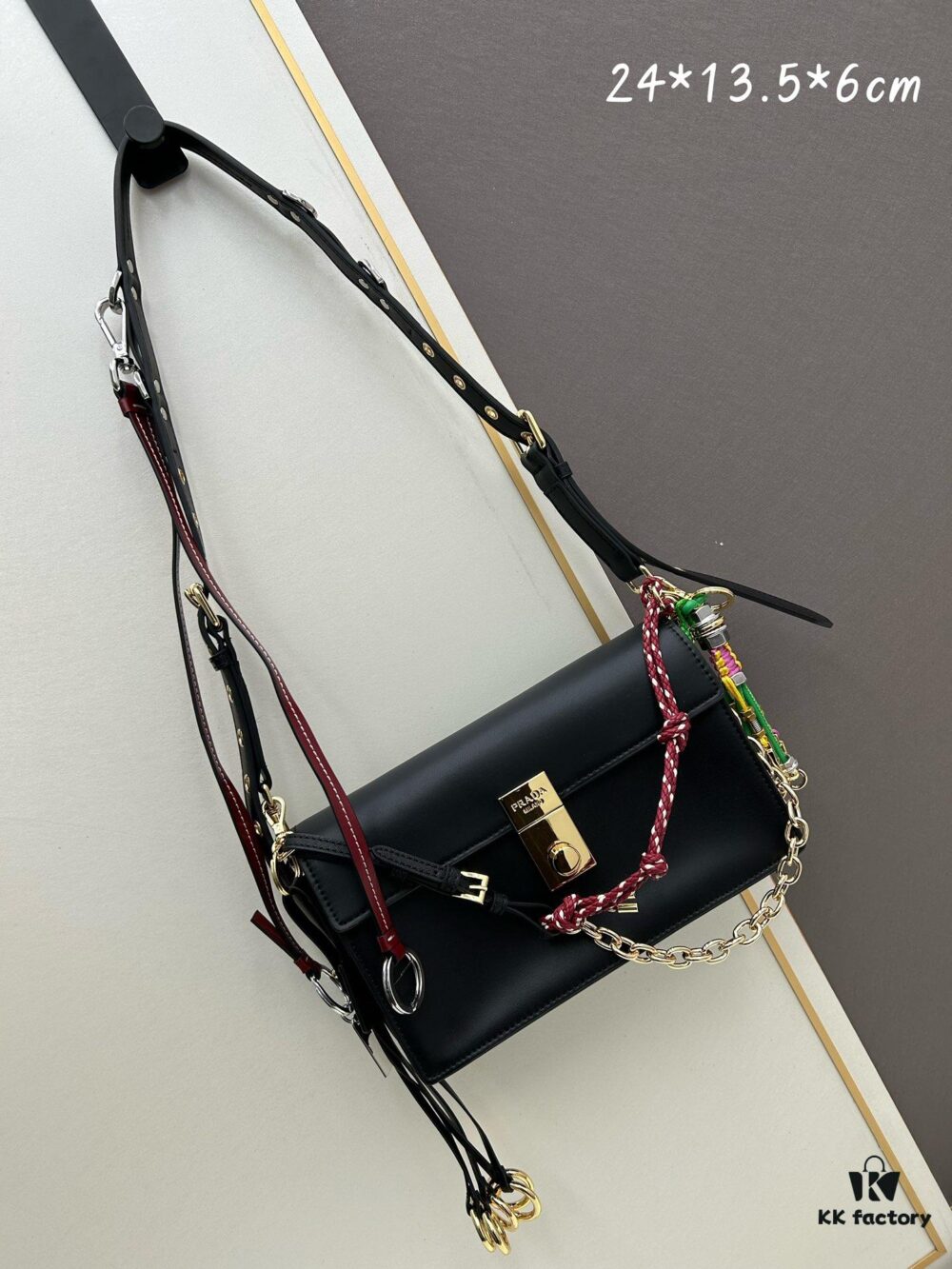 Small PRADA Counter with Gift Box, Celebrity Same Style 🎉 First Layer Cowhide [Original Quality + Matching Counter Hardware]