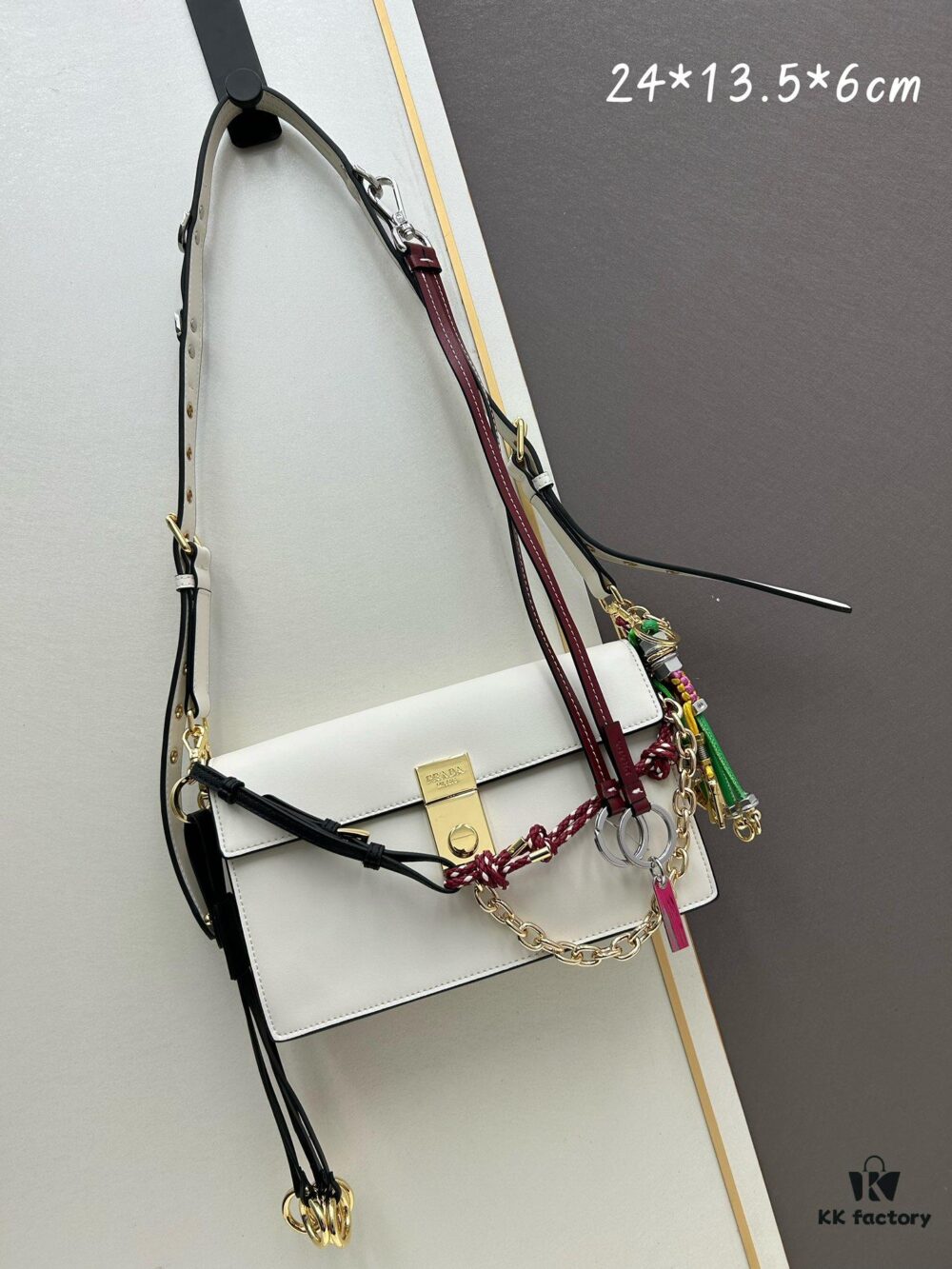 Small PRADA Counter with Gift Box, Celebrity Same Style 🎉 Genuine Leather [Original Quality + Matching Counter Hardware], Soft and Comfortable Touch, Large Capacity