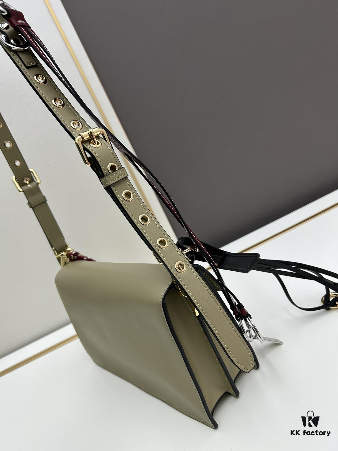 Small PRADA Counter with Gift Box, Celebrity Same Style 🎉 Top-Grade Cowhide [Original Quality + Matching Counter Hardware]