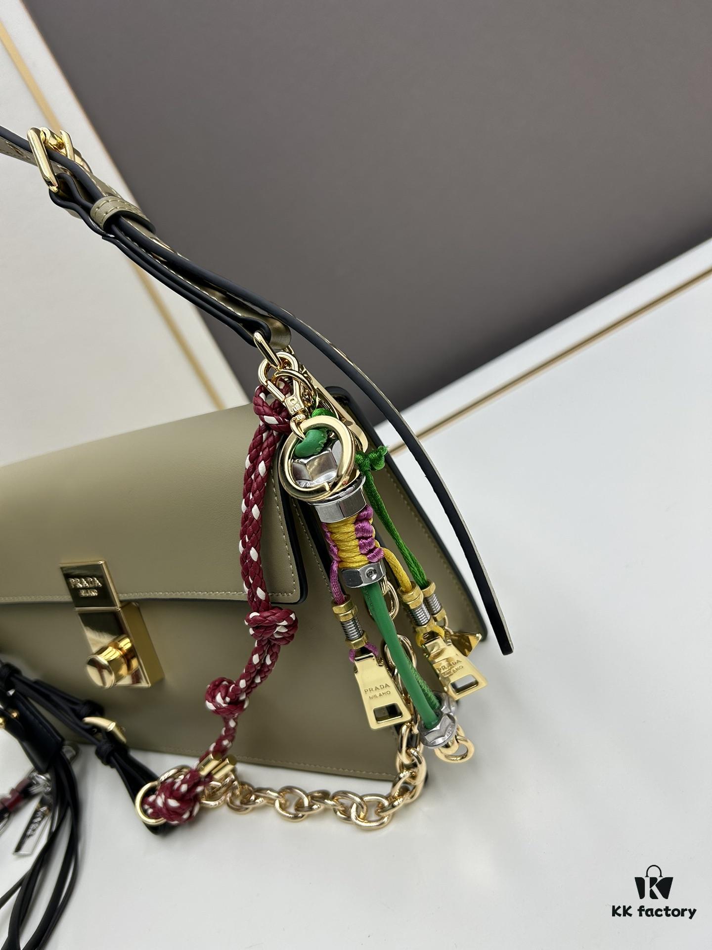 Small PRADA Counter with Gift Box, Celebrity Same Style 🎉 Top-Grade Cowhide [Original Quality + Matching Counter Hardware]