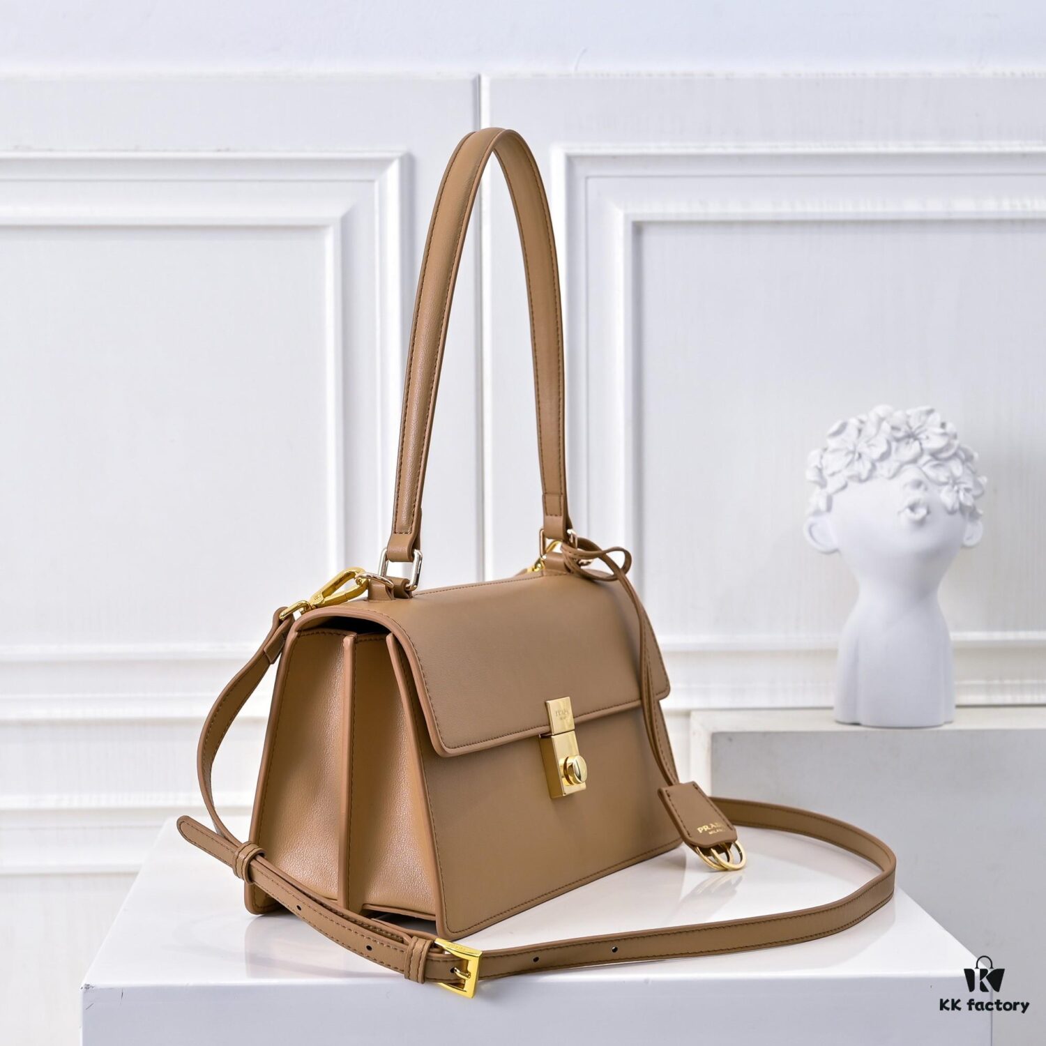 ✨New Launch✨ 2025 PRADA Pre-Spring Soft Sound Handbag – Imported Plain Calfskin Leather