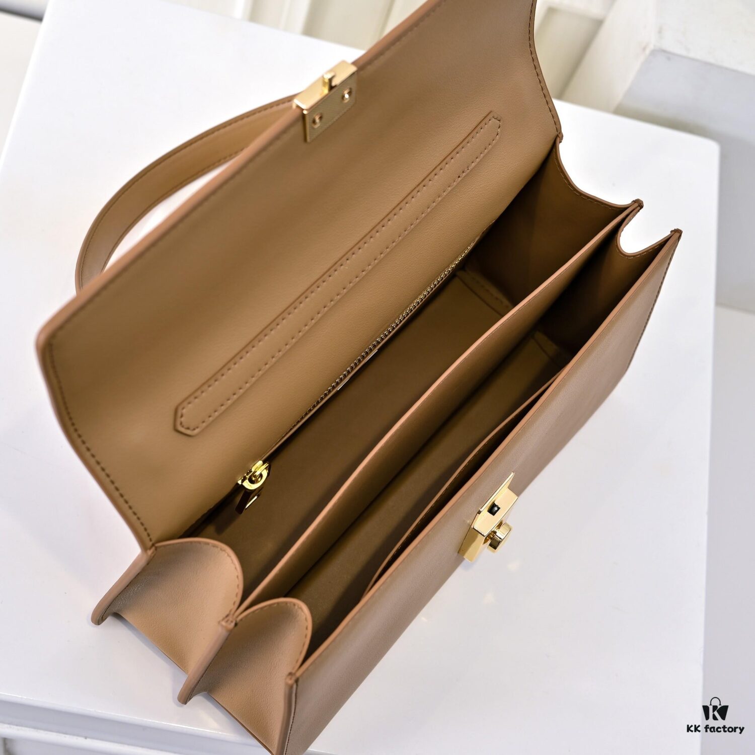 ✨New Launch✨ 2025 PRADA Pre-Spring Soft Sound Handbag – Imported Plain Calfskin Leather