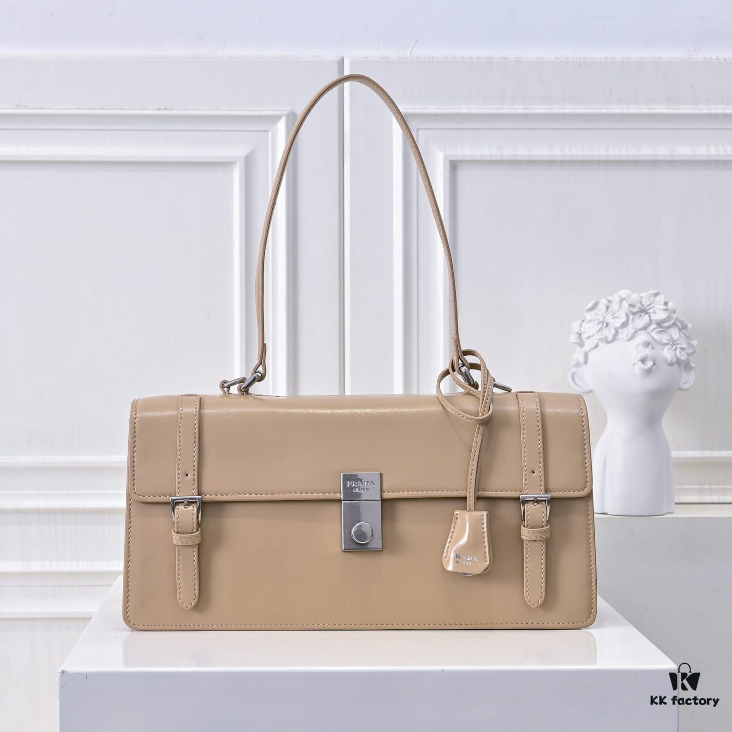 ✨New Launch✨ 2025 PRADA Pre-Spring Soft Sound Handbag in Suede Oil Wax Leather