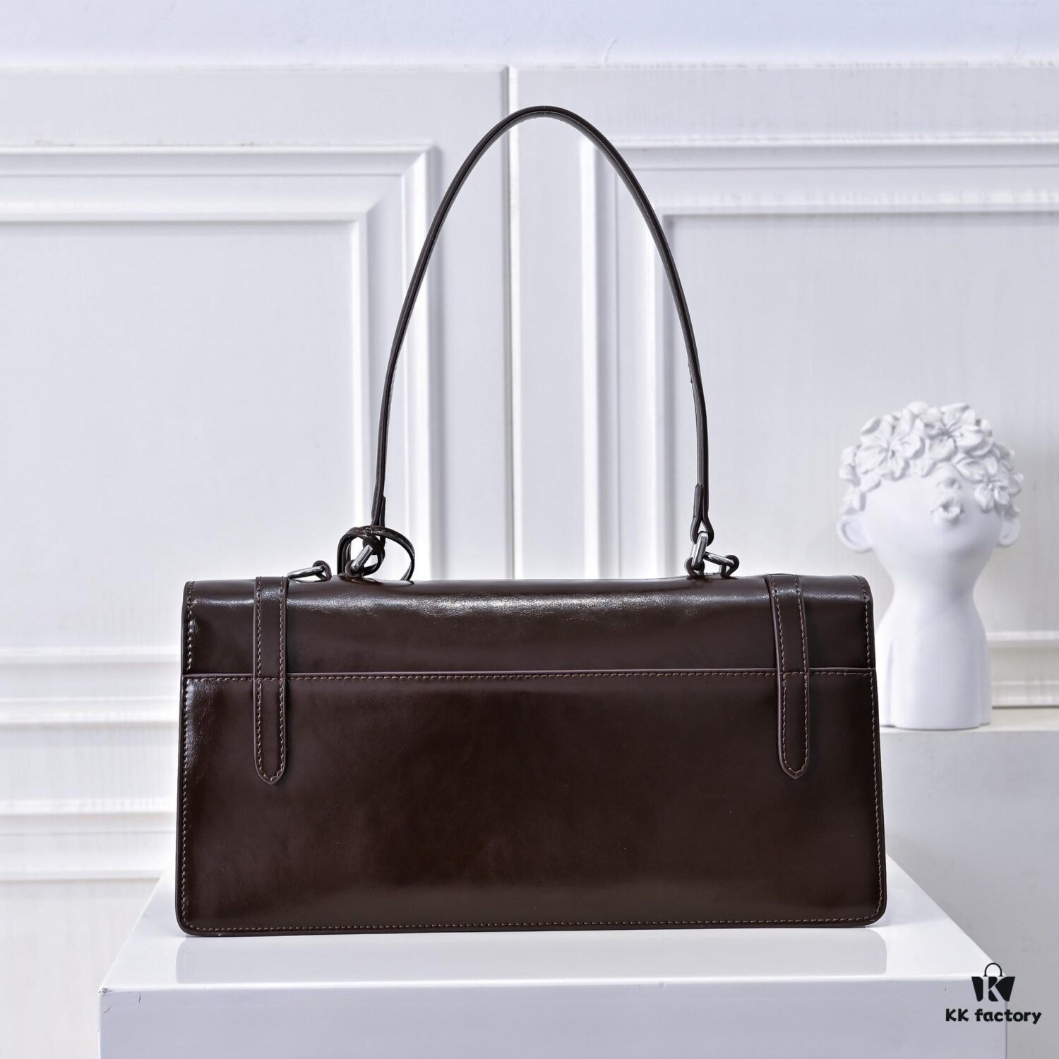 ✨New Launch✨ 2025 PRADA Pre-Spring Soft Sound Handbag in Suede Oil Wax Leather