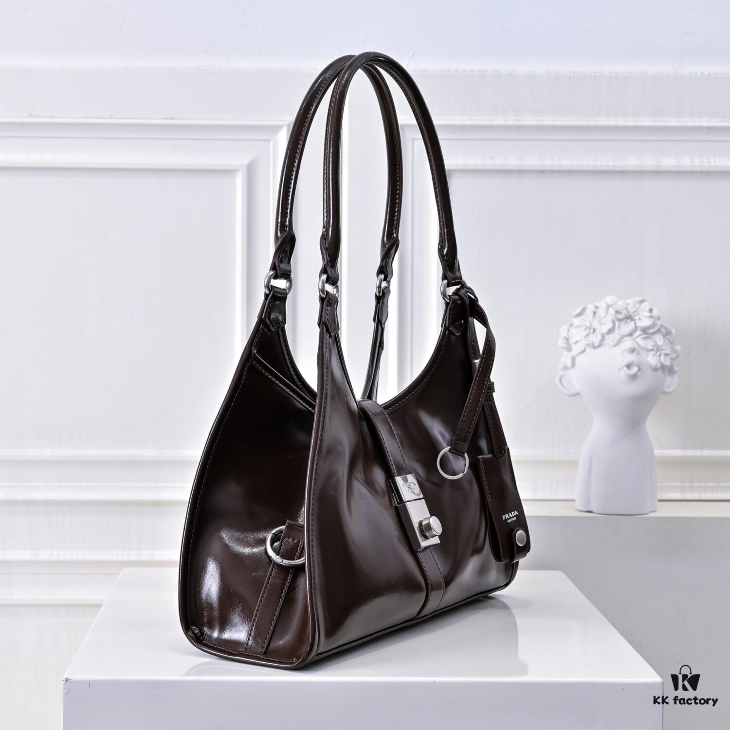 Early Spring 🎉PRADA Counter New Arrival🎉 (All-Leather Series) [Original Order Quality + Matching Store Hardware] Full-Grain Oil-Waxed Calfskin