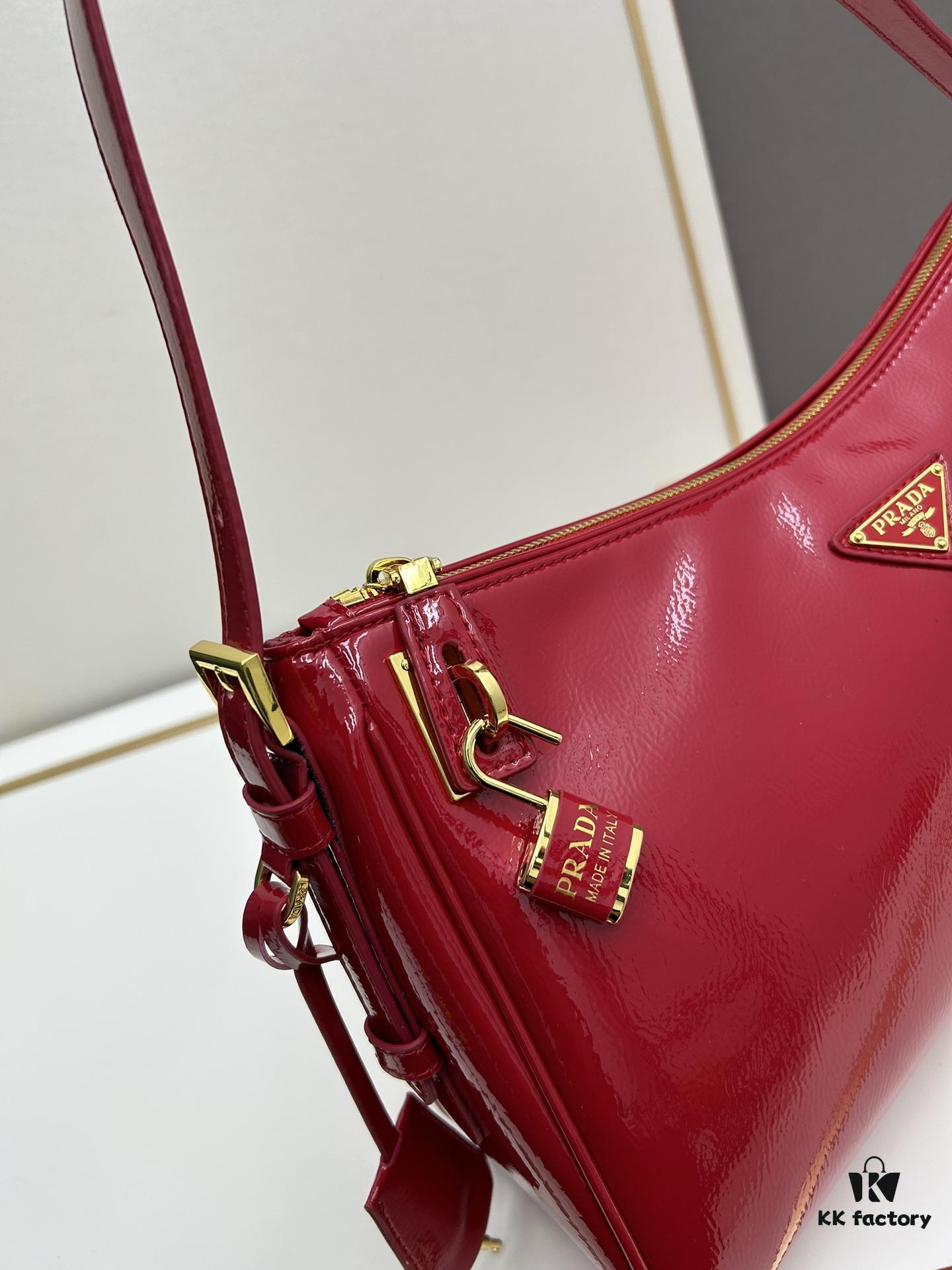 PRADA New Arrival at Official Counter (Full Leather Series) - Original Order Quality with Authentic Hardware, Wrinkled Painted Calfskin and Suede Lock Bag