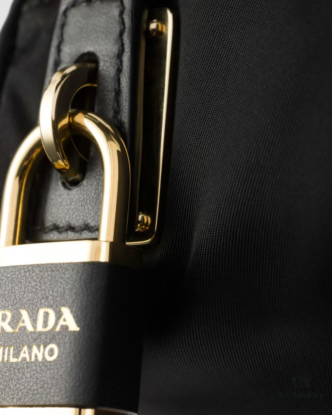 PRADA New Arrival Original Quality Full-Grain Crinkled Calfskin & Suede Lock Bag with Gold-Tone Hardware