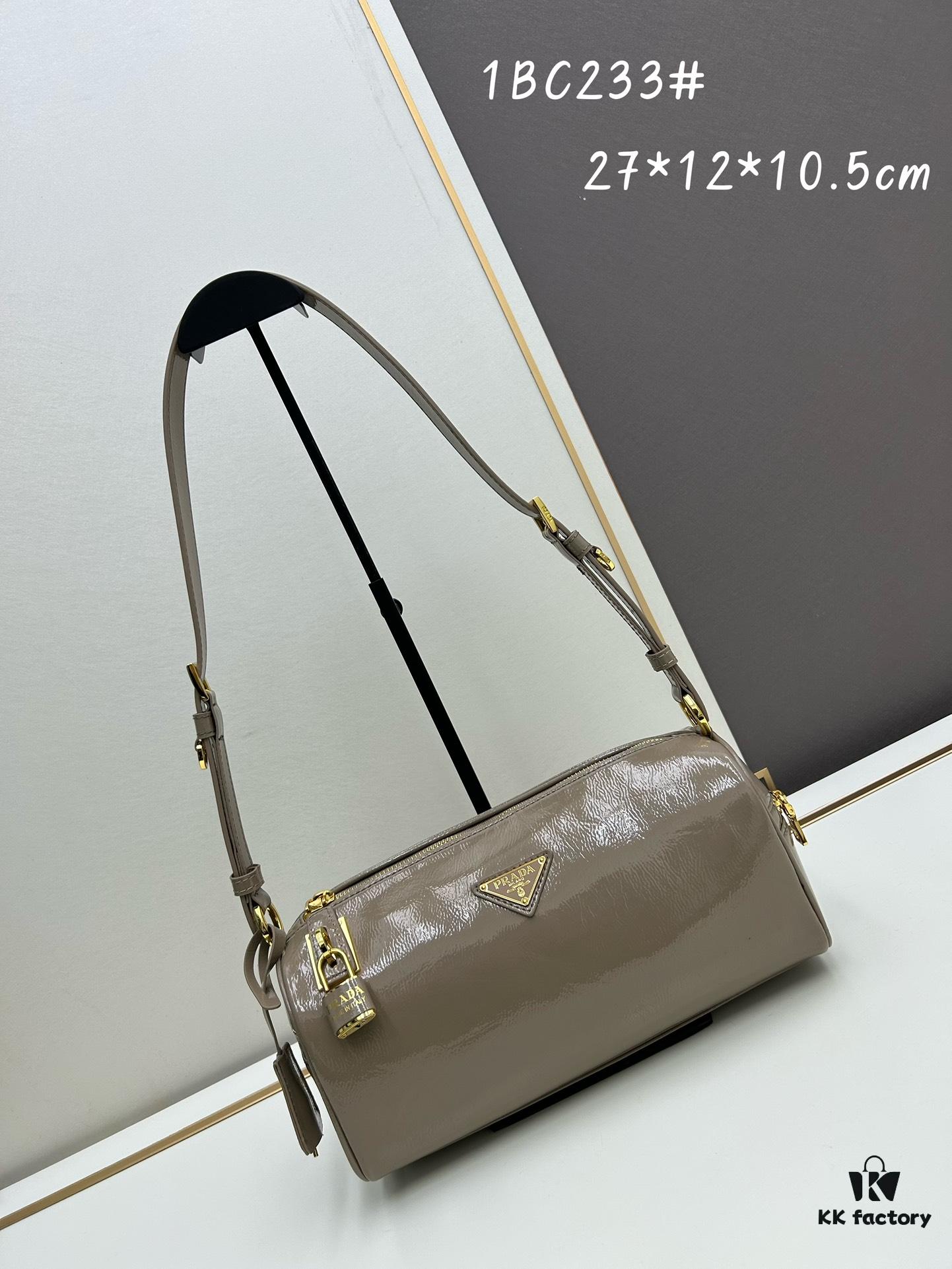 PRADA New Arrival Genuine Full-Grain Wrinkled Lacquer Calfskin & Suede Shoulder Bag - Original Quality, Matching Store Hardware