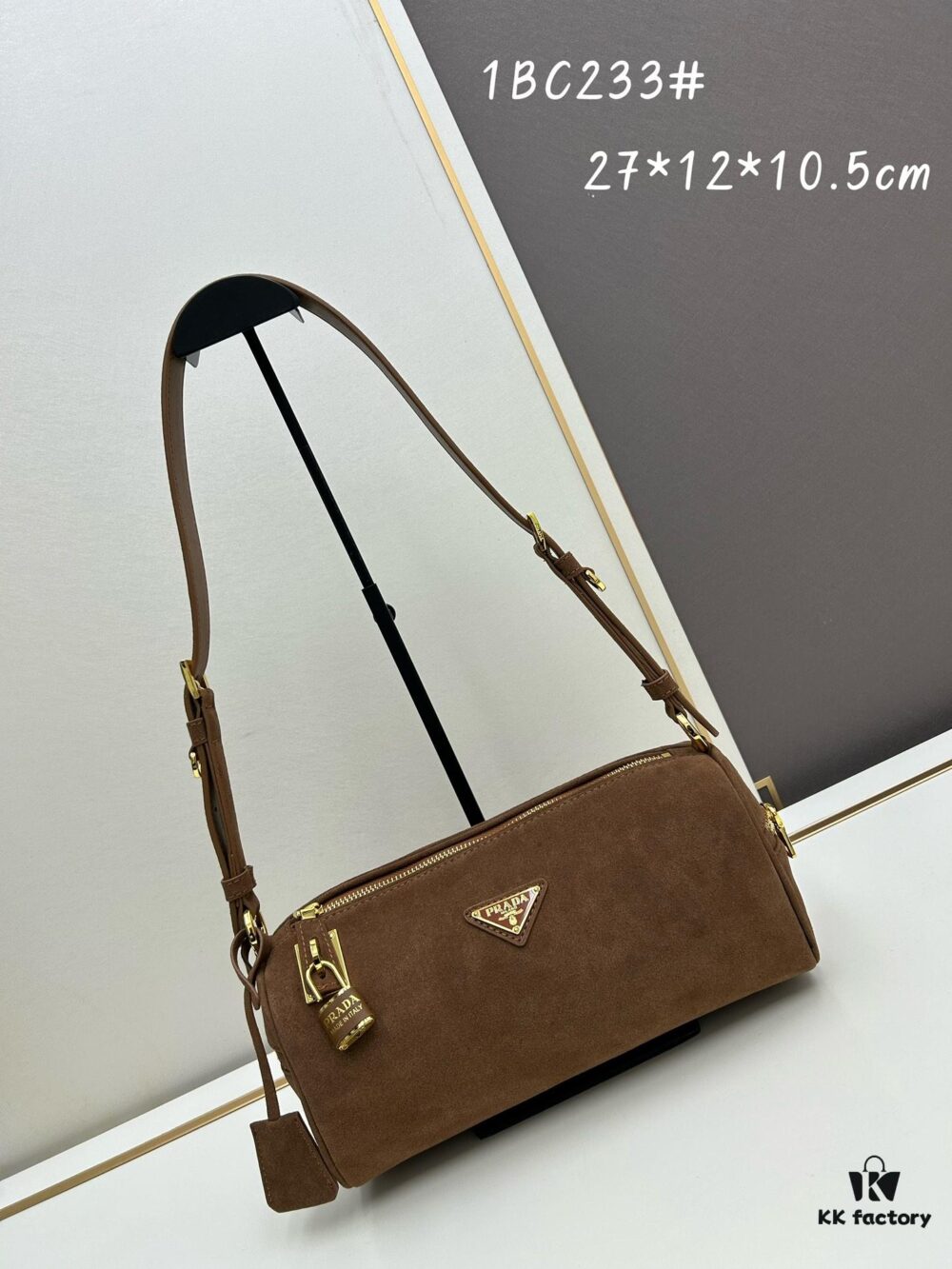 PRADA New Arrival Original Quality Full-Grain Wrinkled Lacquer Calfskin and Suede Lock Bag with Gold-Tone Hardware