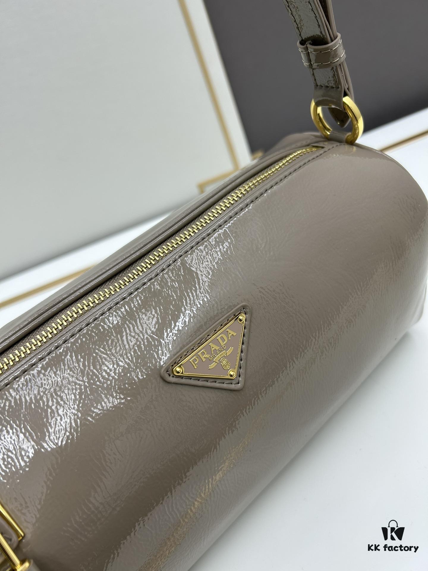 PRADA New Arrival Original Quality Full-Grain Wrinkled Painted Calfskin - Suede Lock Bag